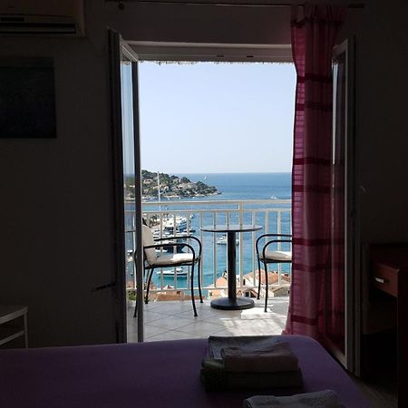 Apartments Bocin Rosso Хвар Екстериор снимка