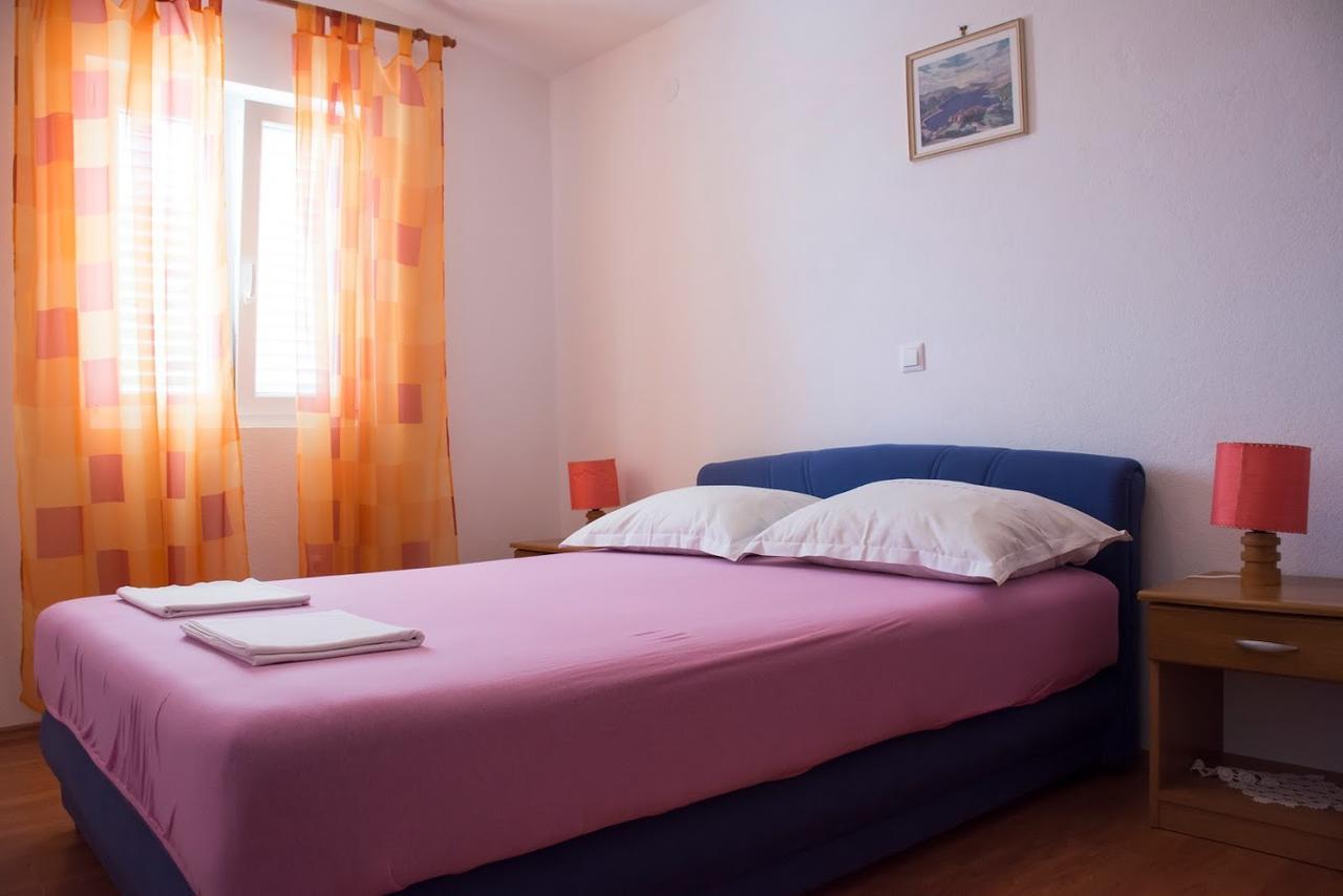 Apartments Bocin Rosso Хвар Екстериор снимка